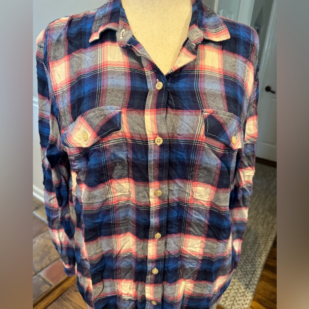 Blue and Pink Plaid Gap flannel Women’s shirt - Picture 4 of 6